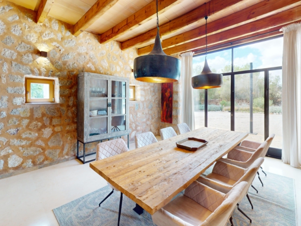 NrRtxtWZAZk-Living_Room