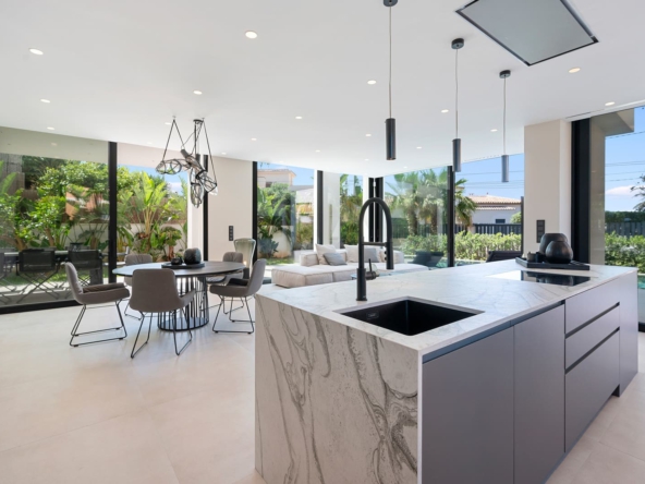 atemberaubende-neubau-villa-mit-grossartigem-meerblick-in-el-toro-mallorca-19