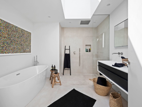 atemberaubende-neubau-villa-mit-grossartigem-meerblick-in-el-toro-mallorca-33