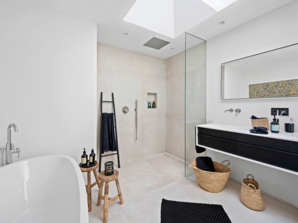 atemberaubende-neubau-villa-mit-grossartigem-meerblick-in-el-toro-mallorca-34