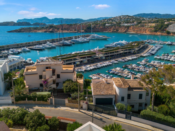 atemberaubende-neubau-villa-mit-grossartigem-meerblick-in-el-toro-mallorca-5