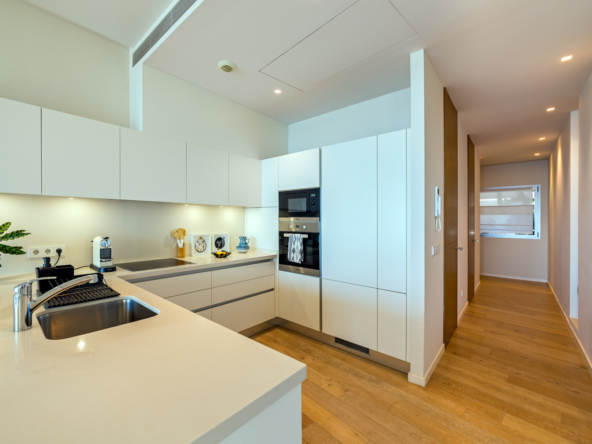 64b64ca513e11c54daf0f3b0